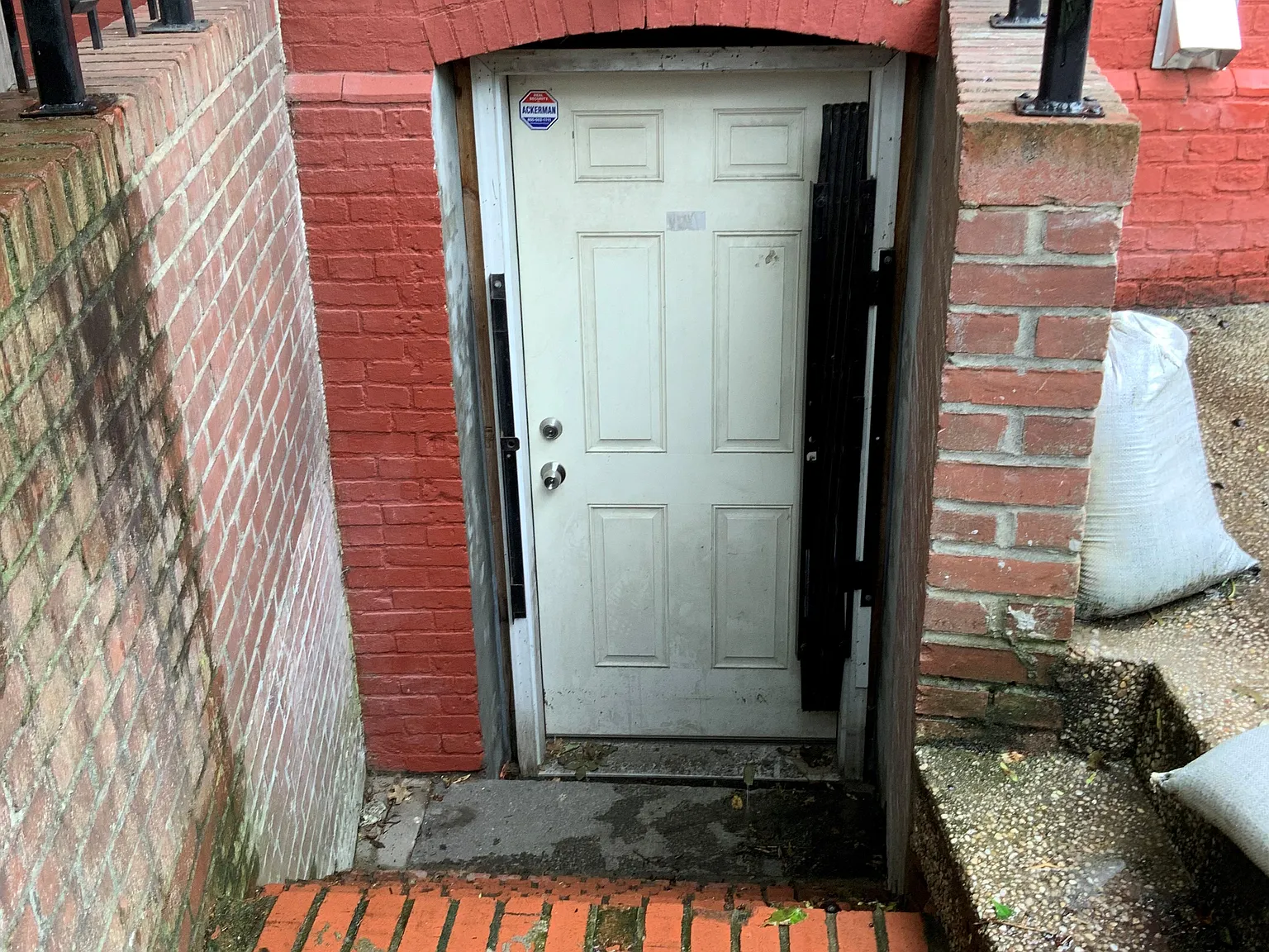 Studio, 1000 sqft, $1,200 — Photo 2