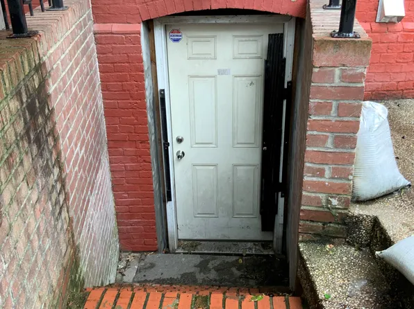 804 Hollins St, Baltimore, MD