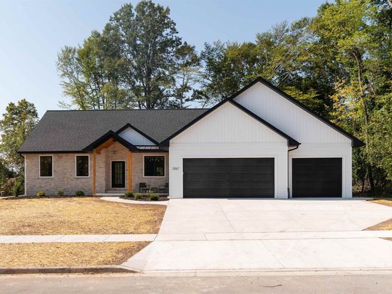 2567 Meyer Way, De Pere, WI 54115