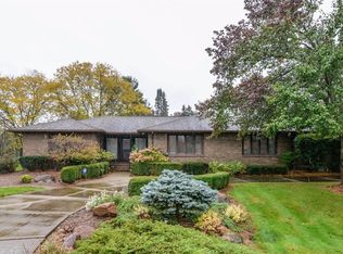 3039 Timberview Rd, Saline, MI 48176