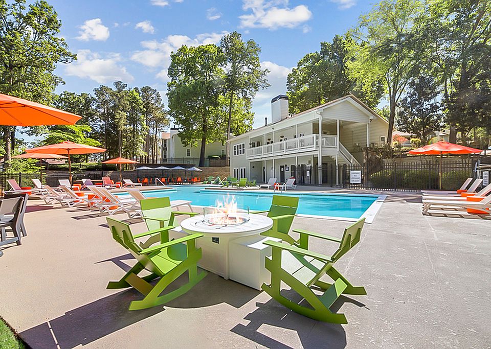 Elliot Gwinnett Place