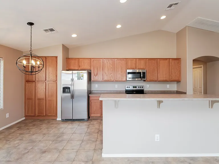 3658 E Alamo St — Photo 7