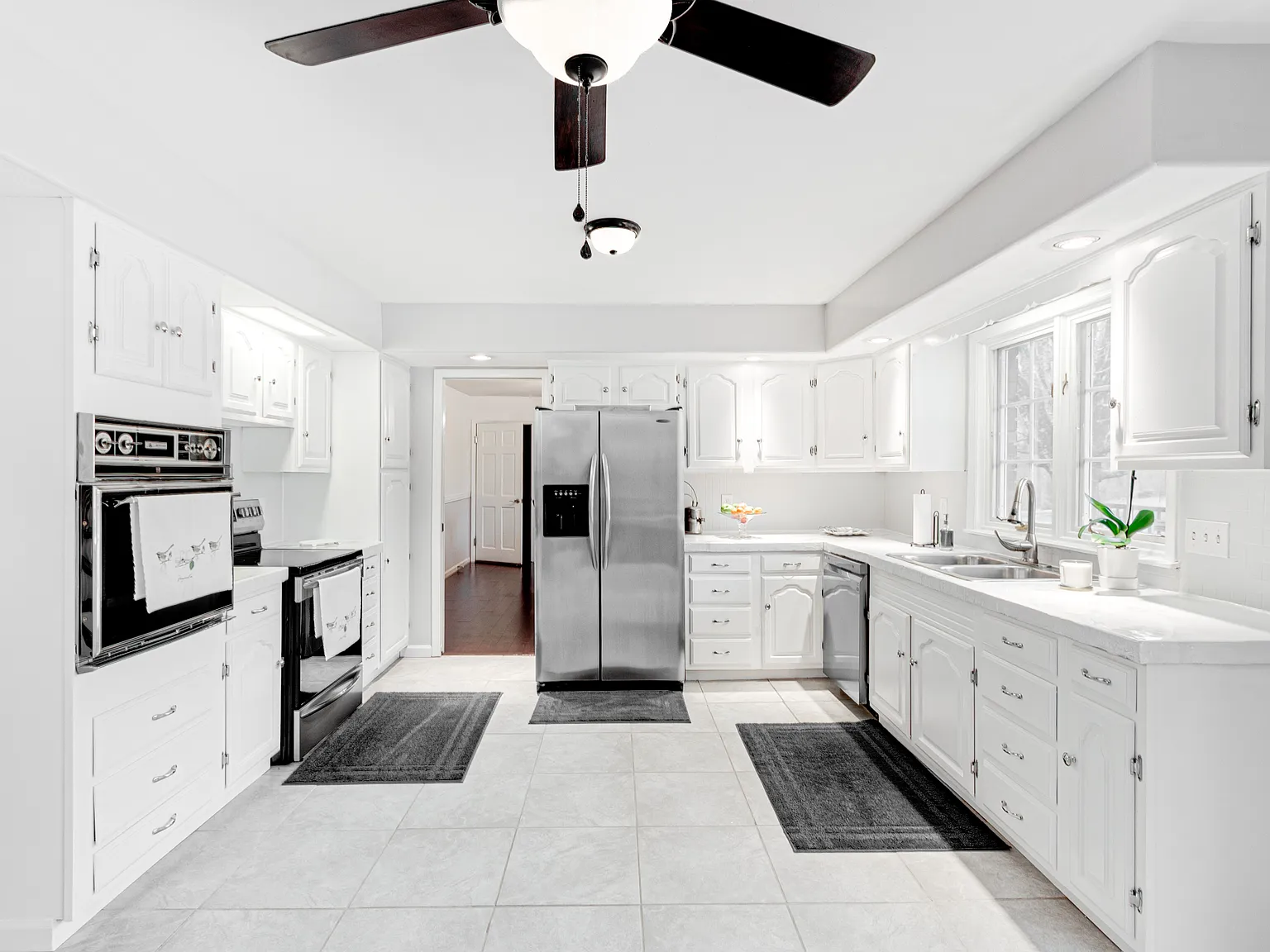 5267 Fountain Head Ln — Photo 4