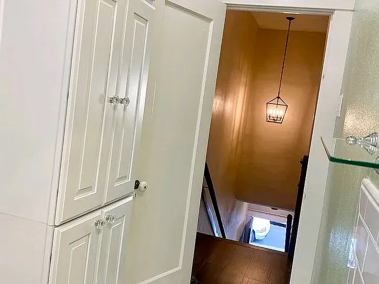 1136 E Appleton St #2 — Photo 18