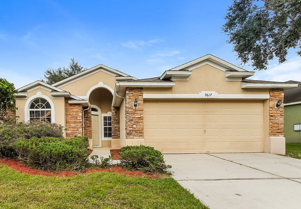 9627 Myrtle Creek Ln