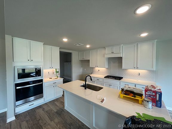 3rd image of 15415 S 37th Ct
