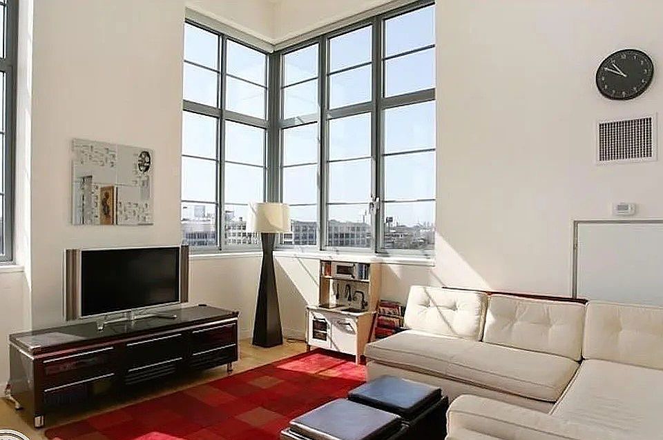 1st image of 27-28 Thomson Ave #424
