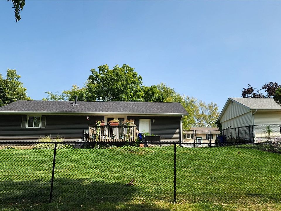 2nd image of 6505 Brookview Ln NE