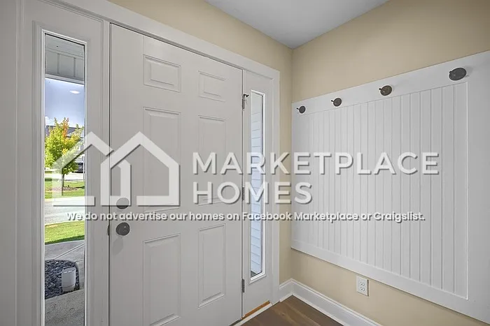 3 bed, 2.5 bath, 1600 sqft, $1,695 — Photo 2