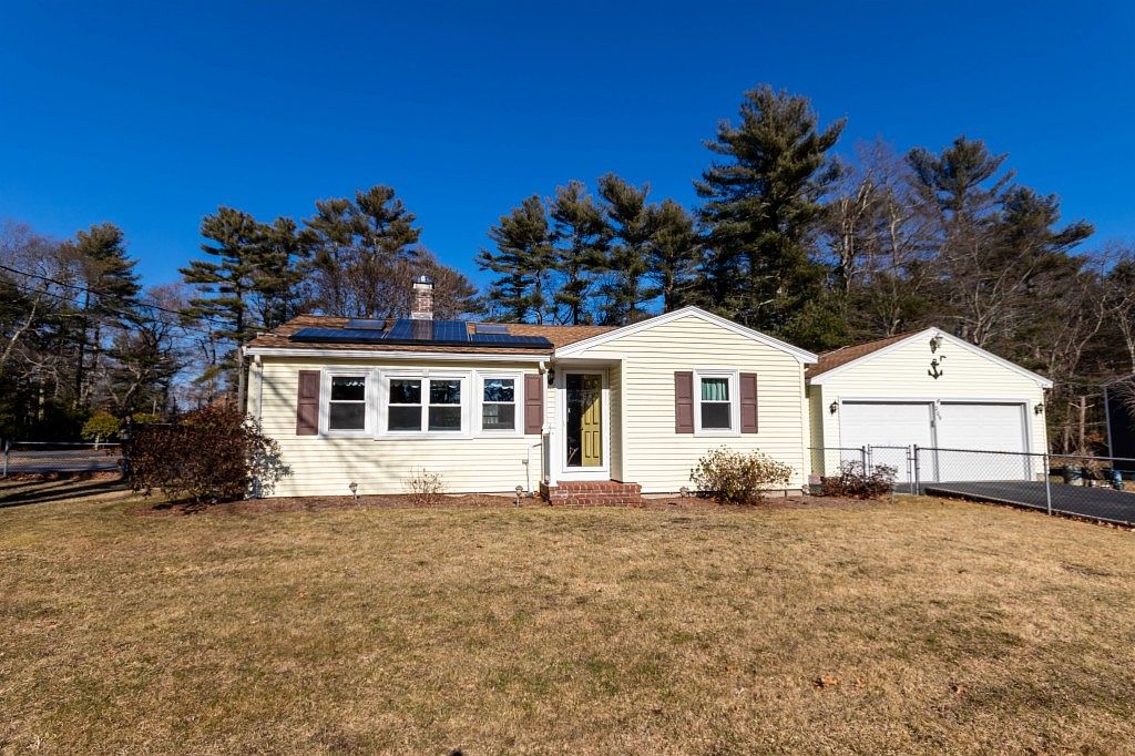 209 Oak St, Halifax, MA 02338 Zillow