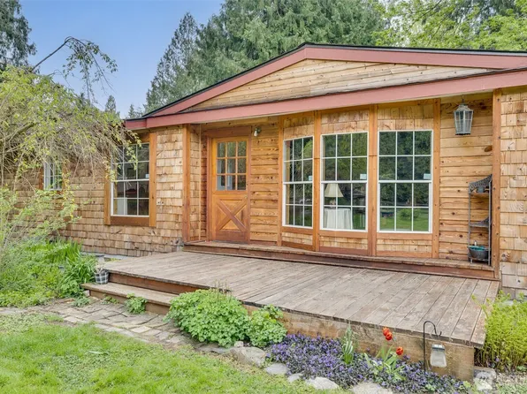 472 Iris Lane, Camano Island, WA 98282
