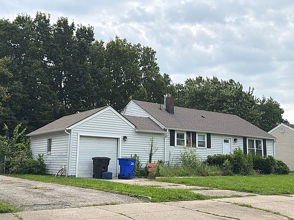 3rd image of 5028 Lauderdale Dr