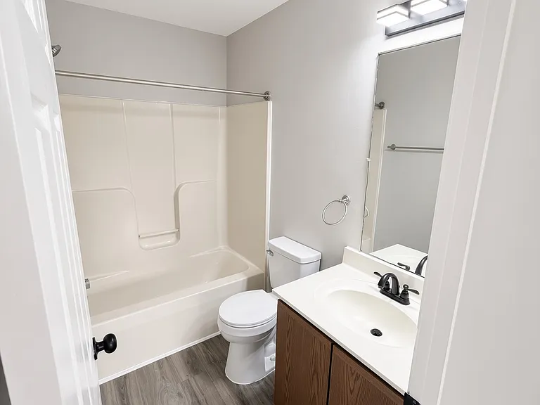 3000 Winchester Ave #20 — Photo 8