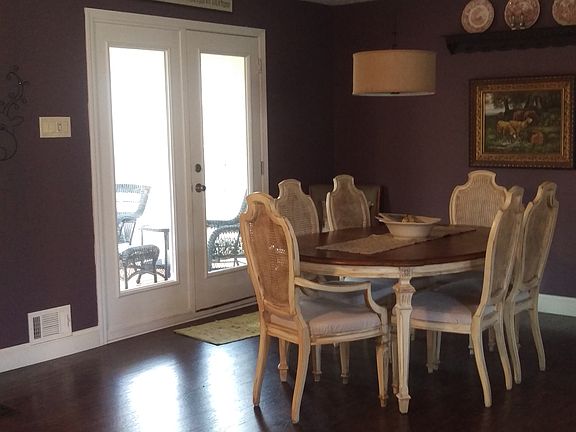 4th image of 307 West Ln