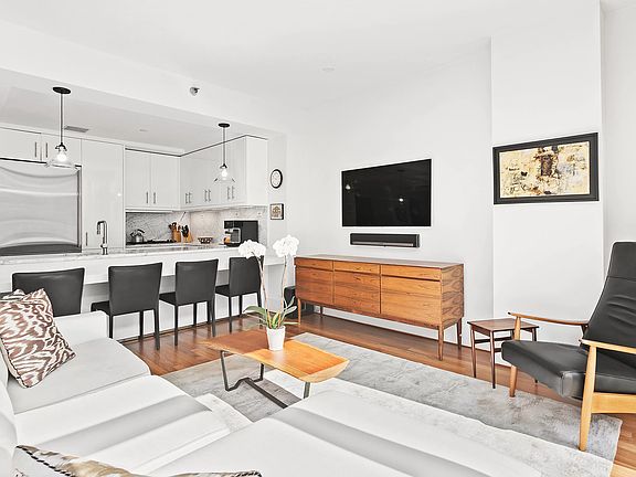 5th image of 165 W 18th St #9B