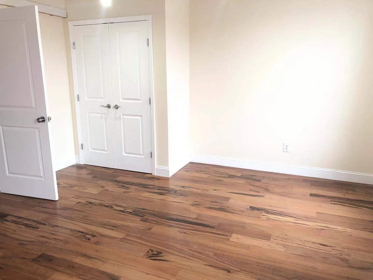 1637 S Broad St — Photo 1