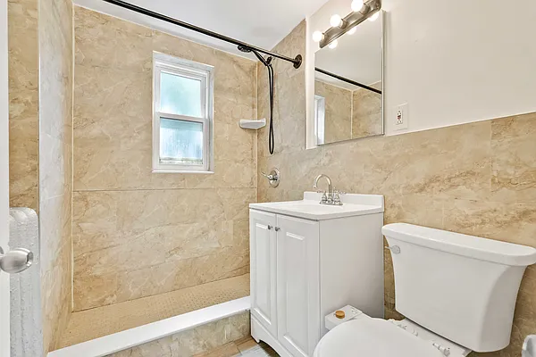 Bathroom, photo 3