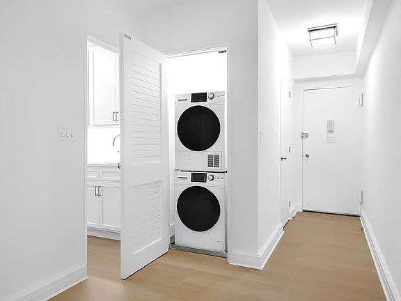 3rd image of 215 E 68th St APT 18J