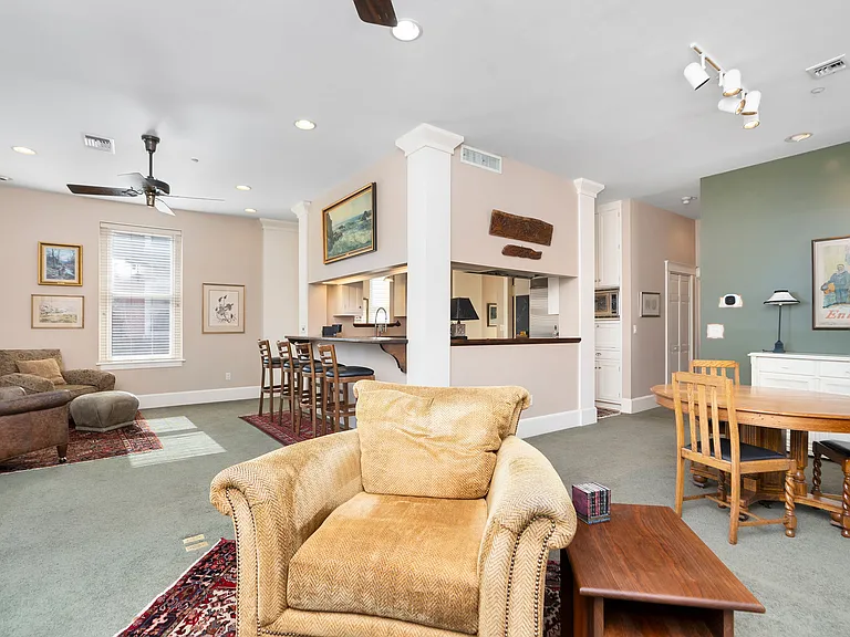 19 E Johnson St #4 — Photo 11