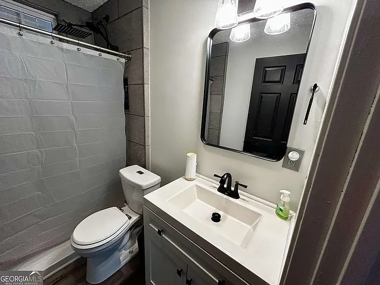 259 N Oliver St #A — Photo 27