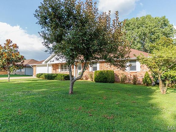 3rd image of 1218 Quail Valley Cir