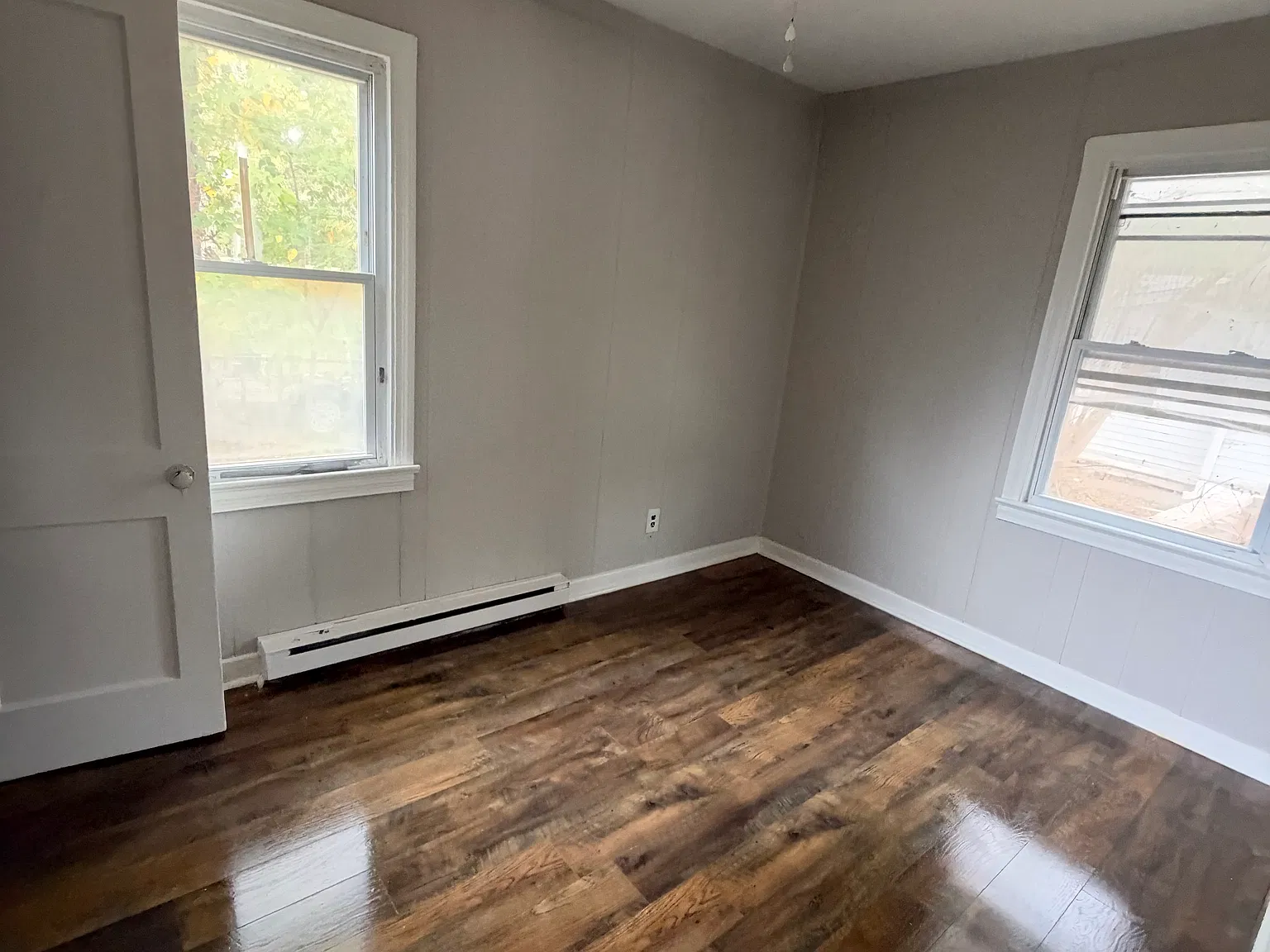 2 bed, 576 sqft, $1,300 — Photo 4