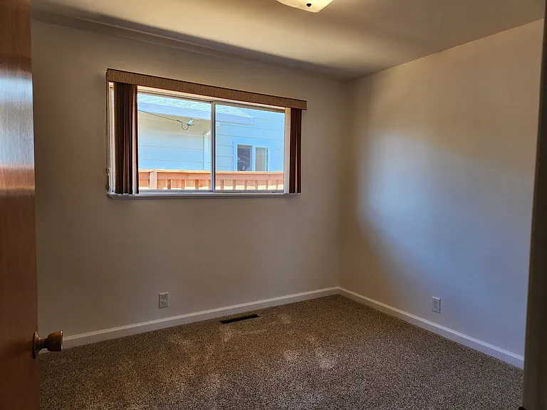 2220 Sartori Dr — Photo 18
