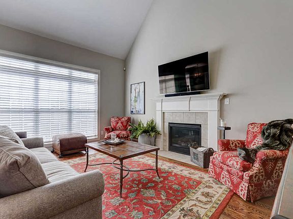 4th image of 1326 Sloping Hill Ln