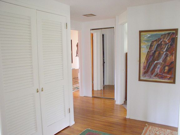 Open Hallway w/ Laundry