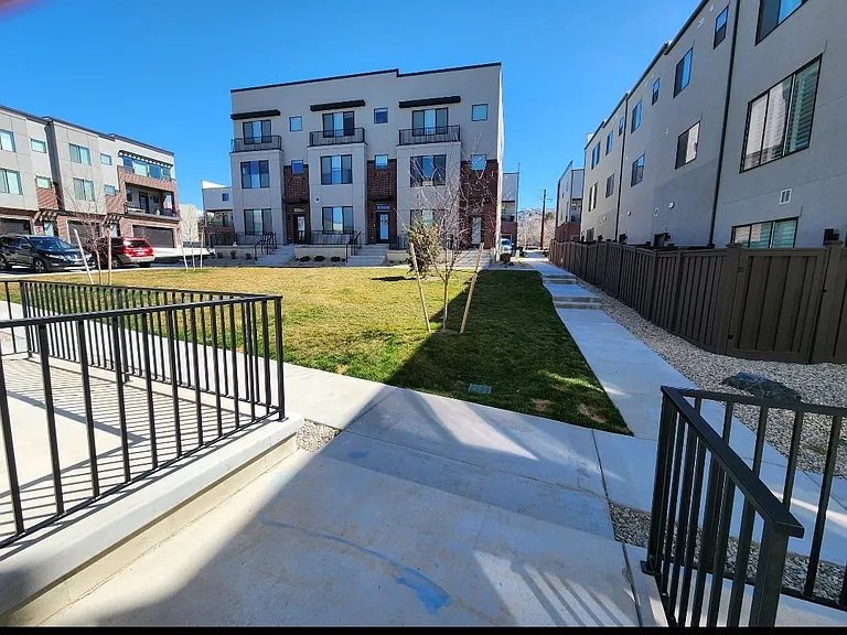 25 E Center St #87 — Photo 7