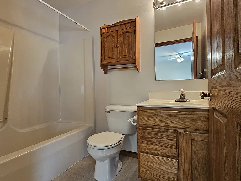 1381 Bergamont St — Photo 28