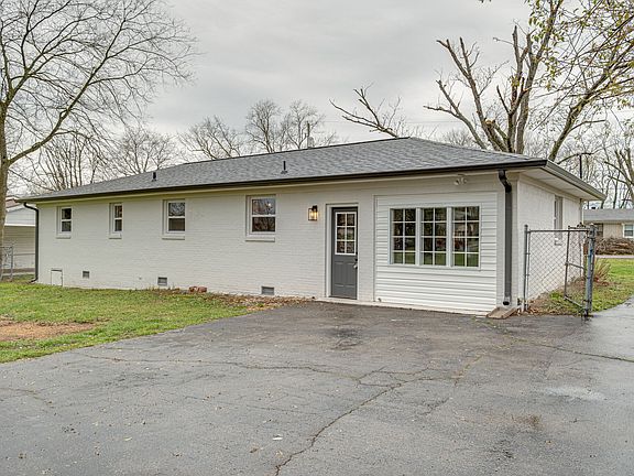 5th image of 135 Gwen Ave