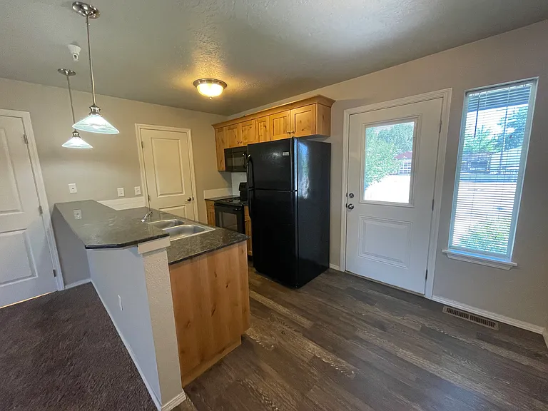 Gate House - 11026 Ustick Rd — Photo 12