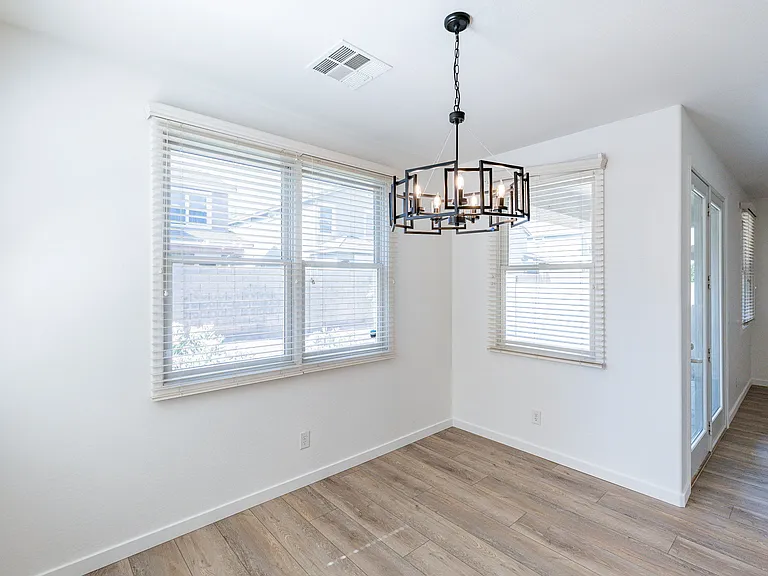 2225 E Sunland Ave — Photo 12