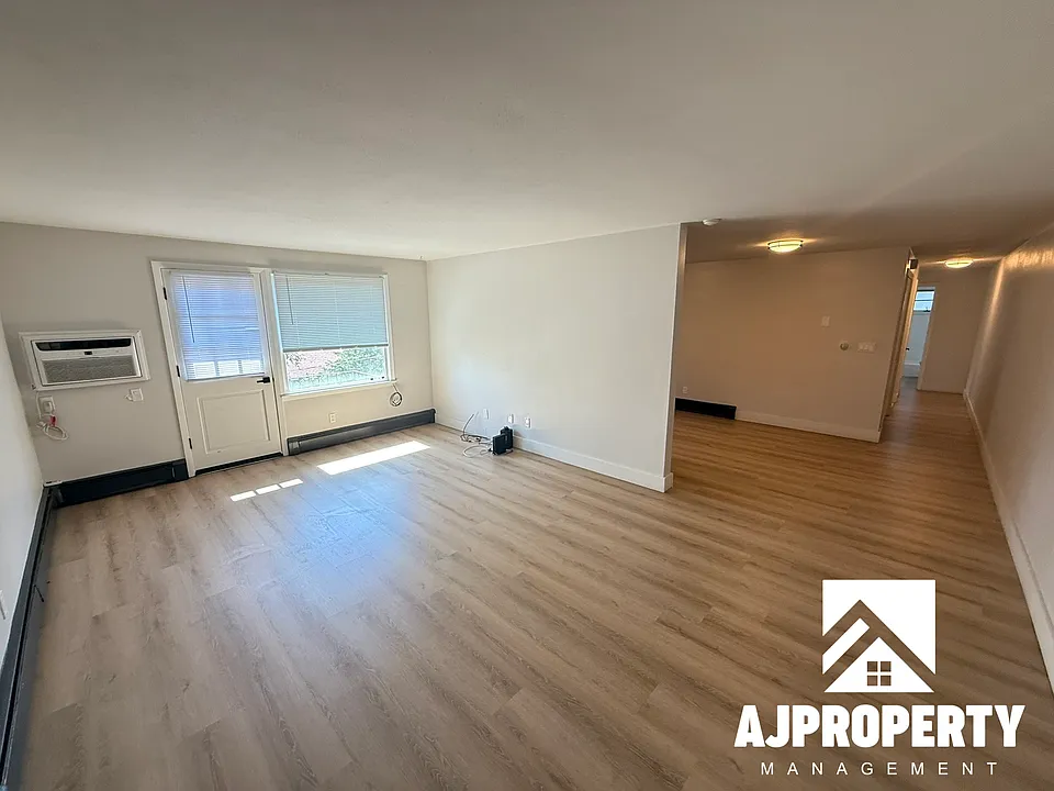 219 S Menlo Ave #10
