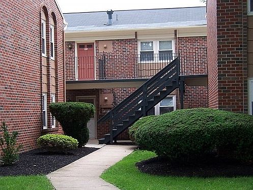 2 Story Apartments