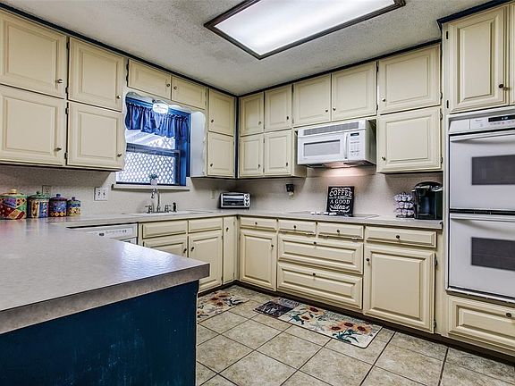4th image of 7617 Perkins Dr