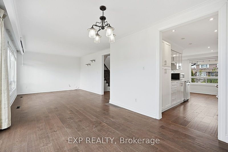 Toronto House for rent - 4 Bedrooms — photo 10