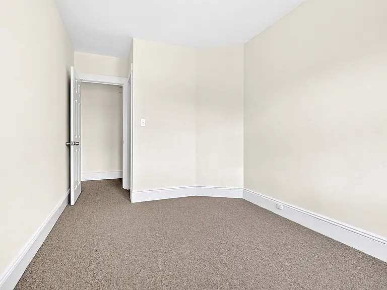 825 Main St #A — Photo 19