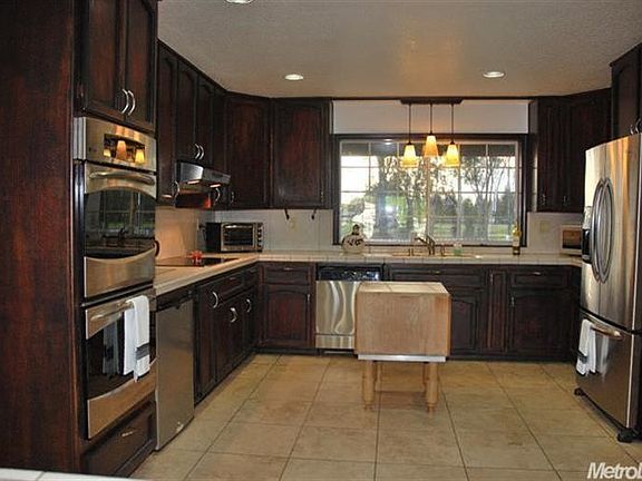 4th image of 8019 Blackwood Ln