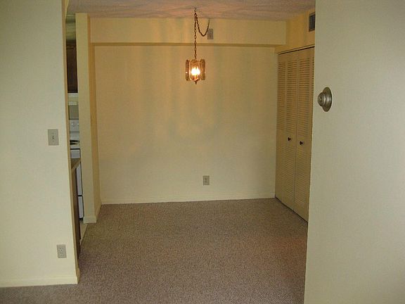 3rd image of 6501 Chasewood Dr APT C