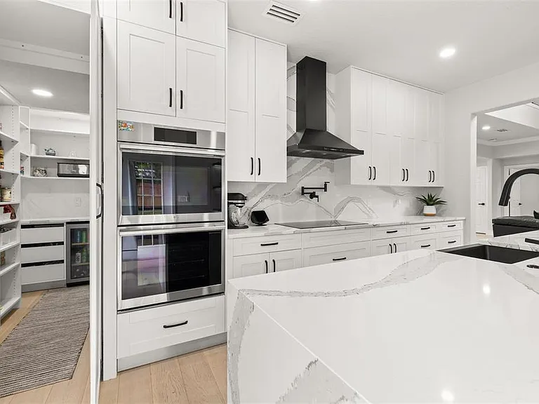 663 Charrice Pl — Photo 16