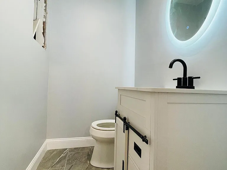 21 Maple St — Photo 22