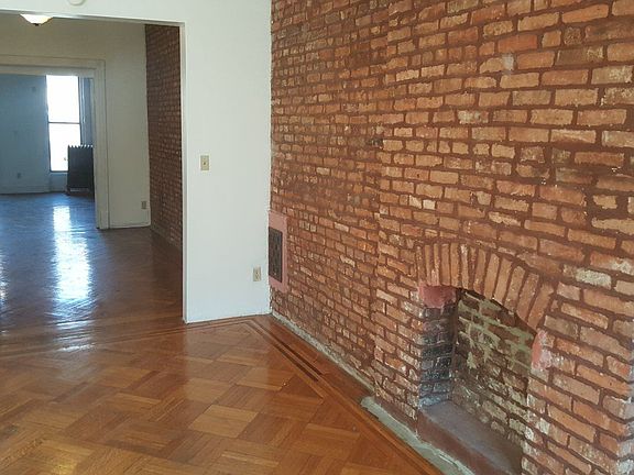2nd image of 462 E 138th St APT 3