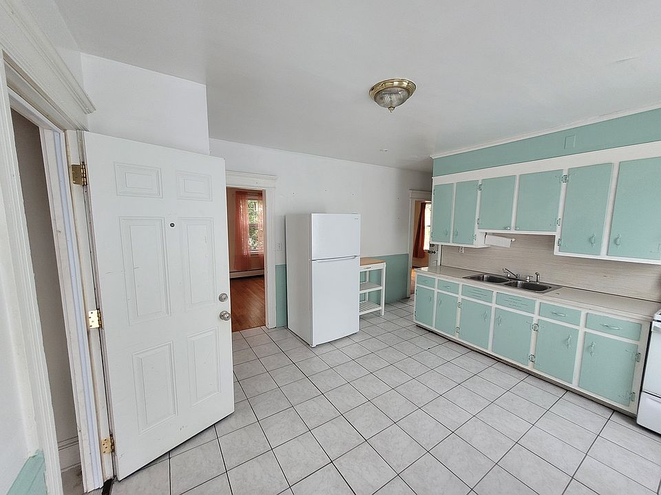 Large Kitchen