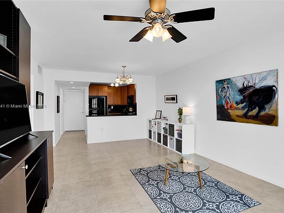 2nd image of 1228 West Ave APT 308