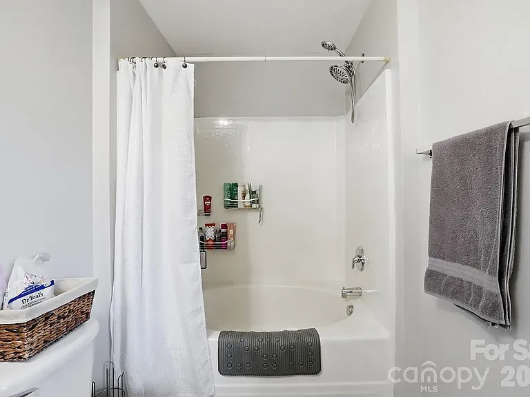 4723 Forestridge Commons Dr — Photo 3