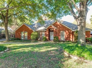 2801 Roaring Springs Rd, Grapevine, TX 76051