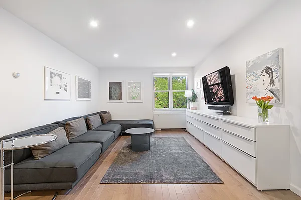 Sold by Compass | media 2