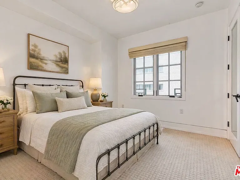 225 S Hamilton Dr #106 — Photo 28